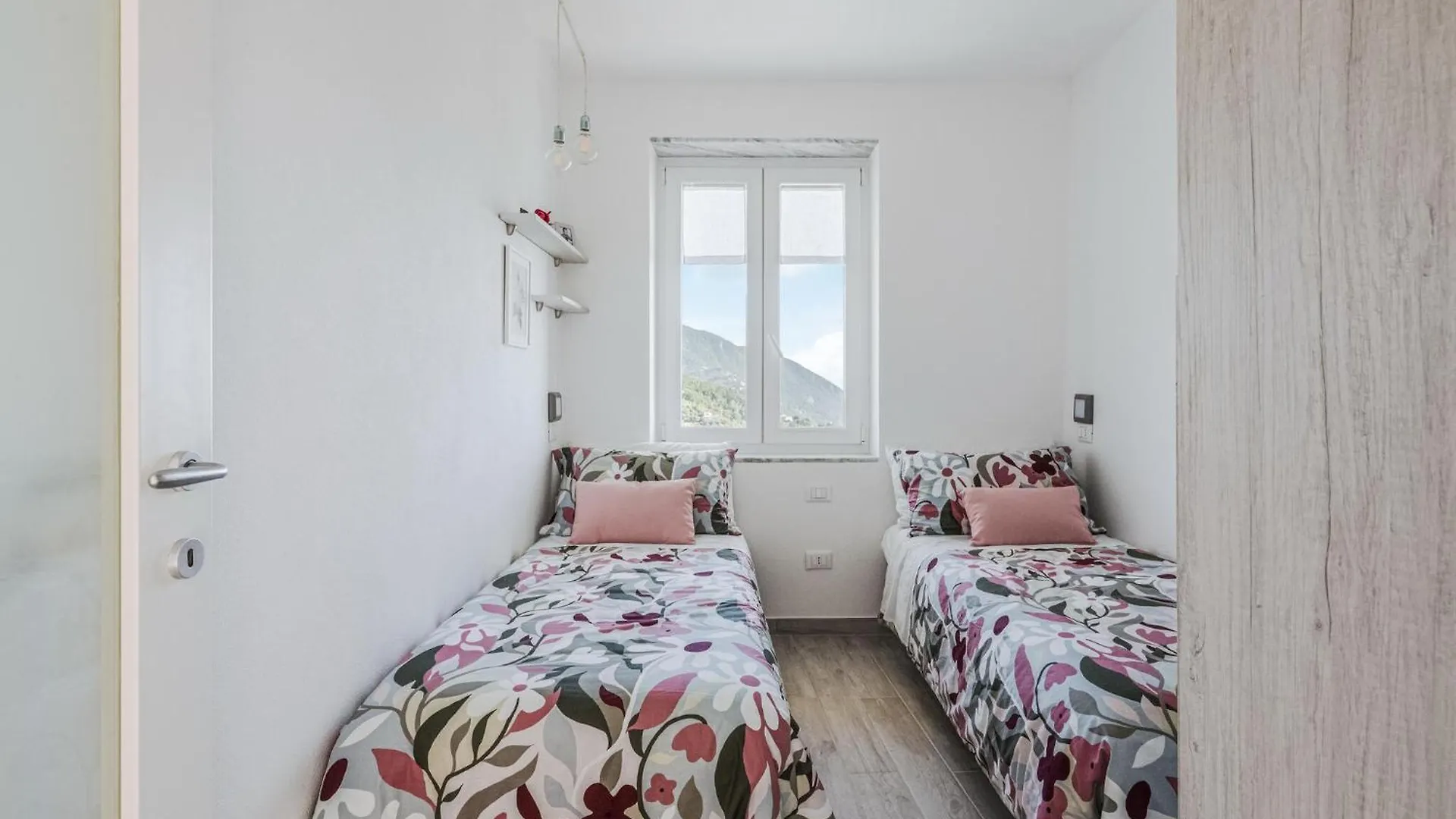 Awesome Apartment In Recco With Jacuzzi