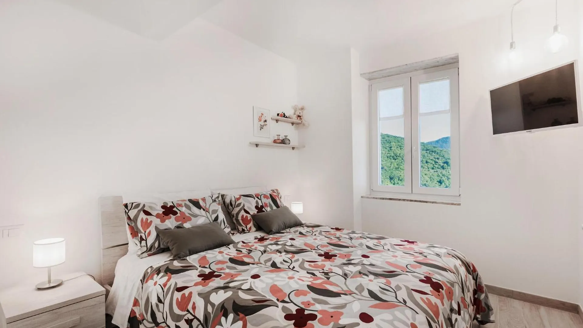 Awesome Apartment In Recco With Jacuzzi Italy