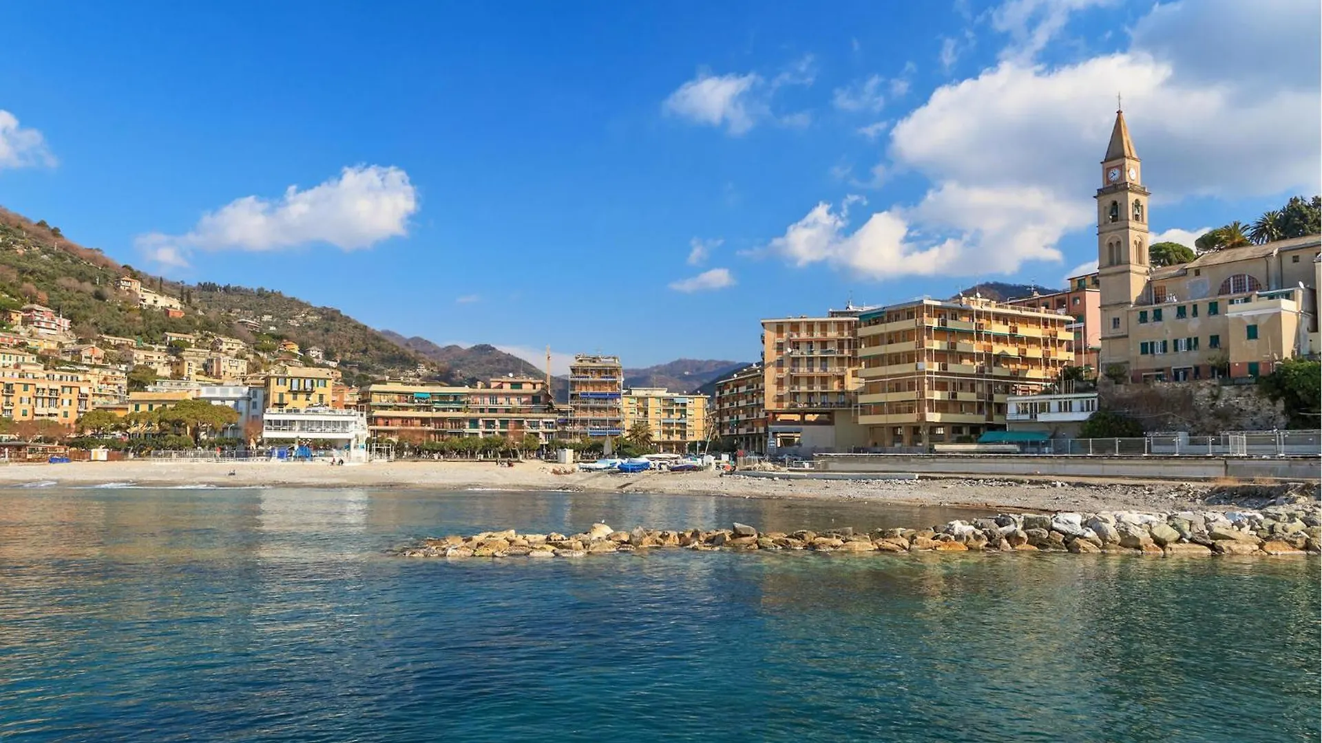Awesome Apartment In Recco With Jacuzzi